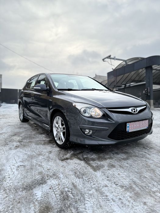 Hyundai i30 1.6mpi 130кс