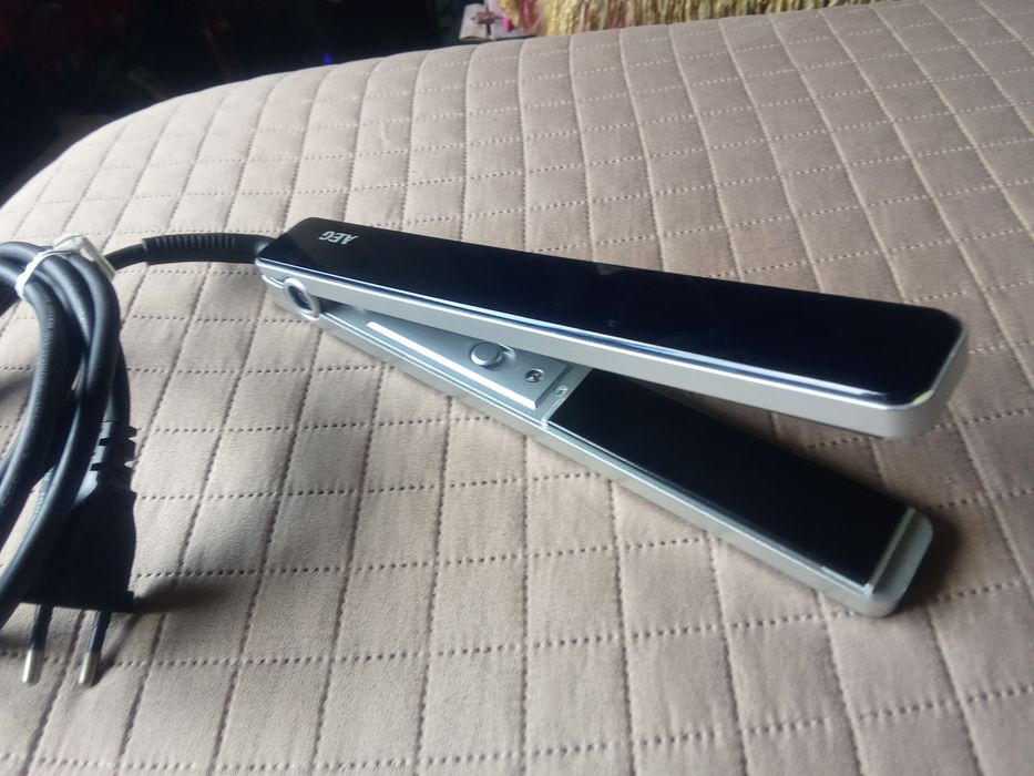 Esticador de cabelo AEG