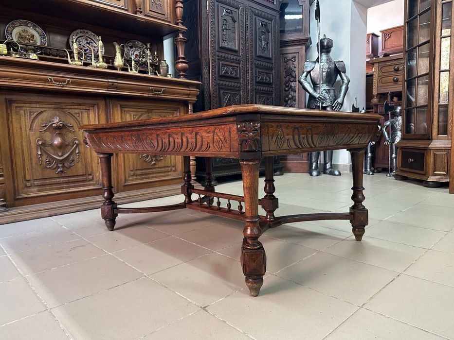 Антакварний різьблений журнальний стіл горіх 3962