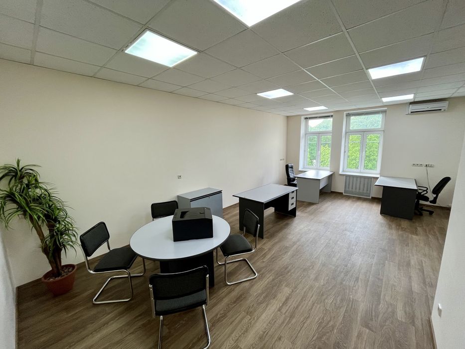 Офіс / Без комісії / 128 м2 / Парк Шевченка / Метро 5 хв. / Фасад