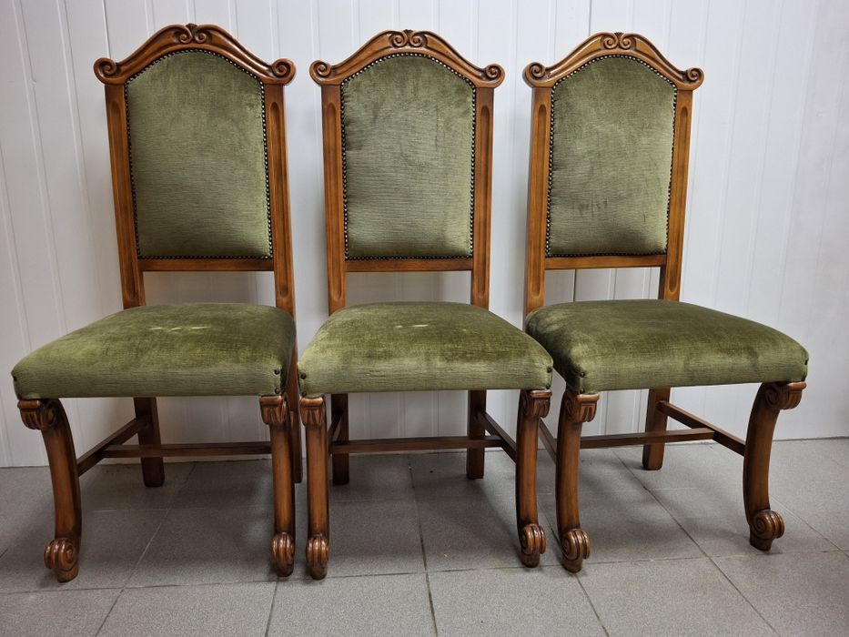 Італянскі крісла  виготовлені з дерева