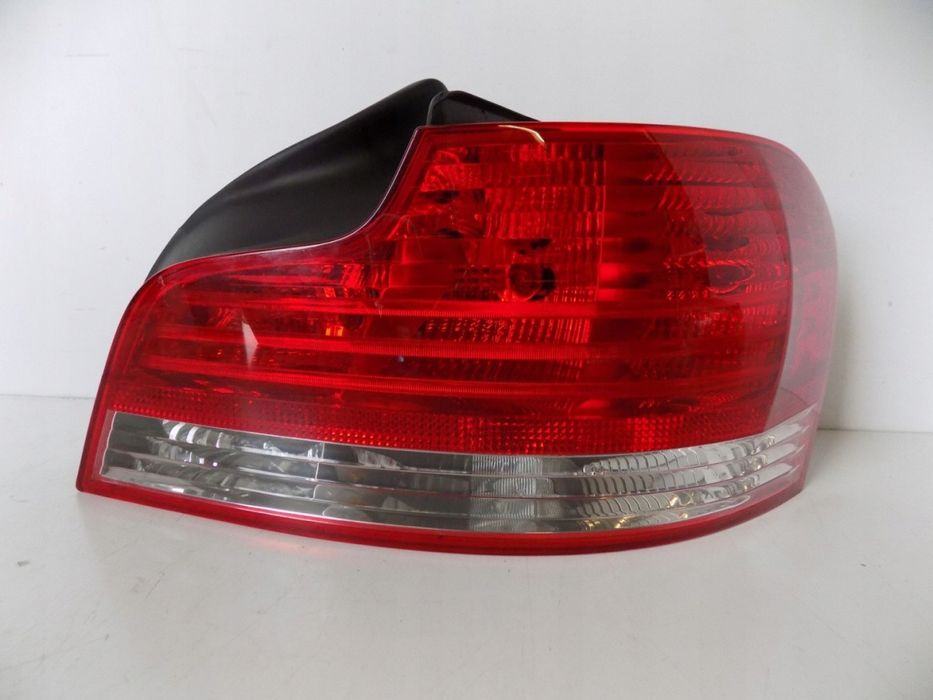 BMW 1 E82 / E88 lampa tylna prawa - 11807