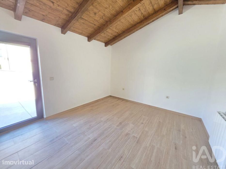 Casa de Campo T3 em Candemil e Gondar de 88 m2