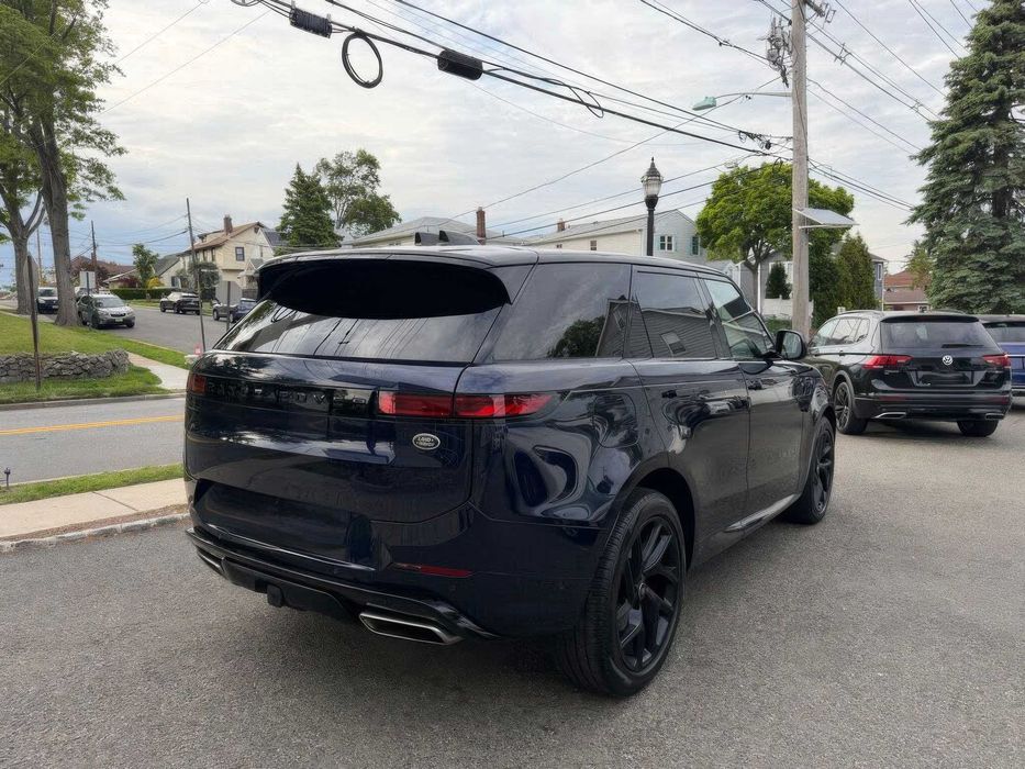 Land Rover Range Rover Sport      2023