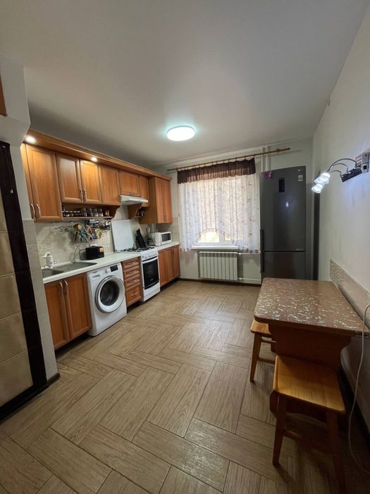 Продаю 4 комнатную большую квартиру Озёрная ( Намыв )   ID-146132