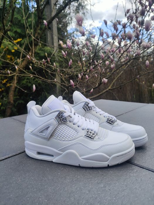 Jordan 4 koloru białego