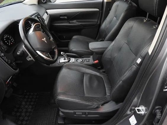 Mitsubishi  Outlender