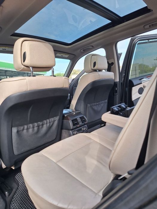 BMW x5 2012 рік.