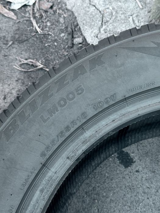 255 55 18 Bridgestone Blizzak LM005 85% 2024 Шини Зима