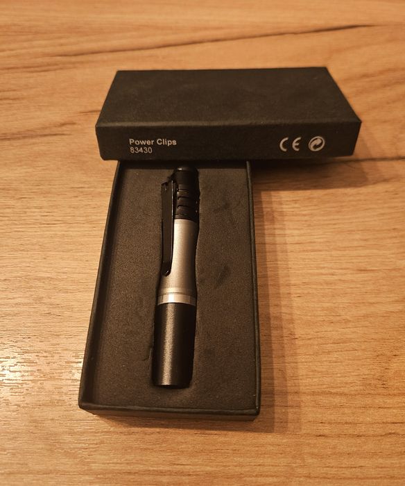 Latarka taktyczna mini