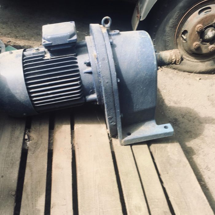 Продажа электродвигателей и редукторов