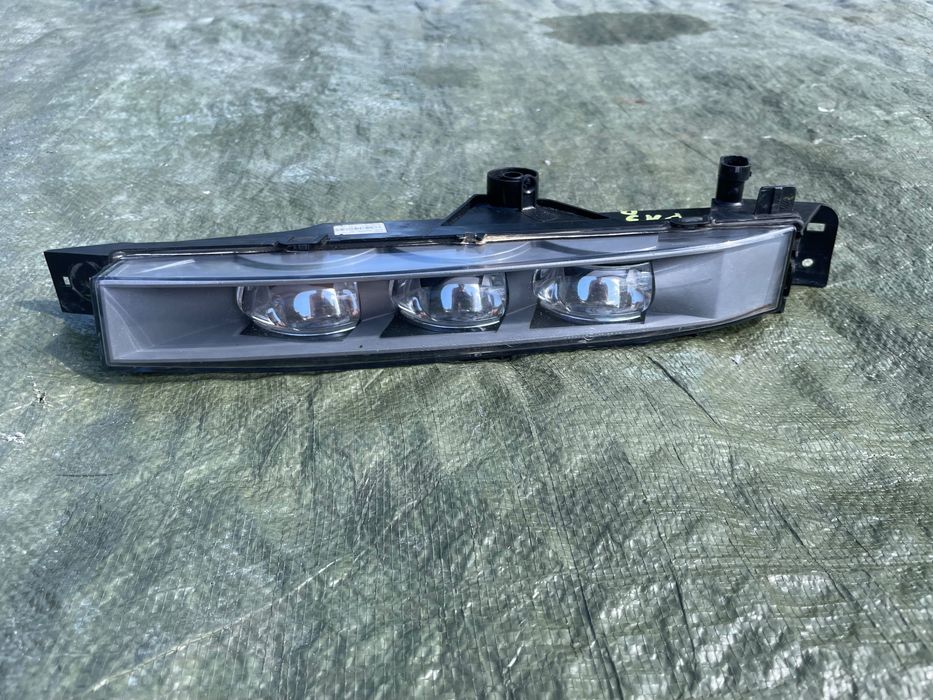 Halogen LED prawy przód BMW F06 F12 F13 Lampa Przeciwmgielna 7234928