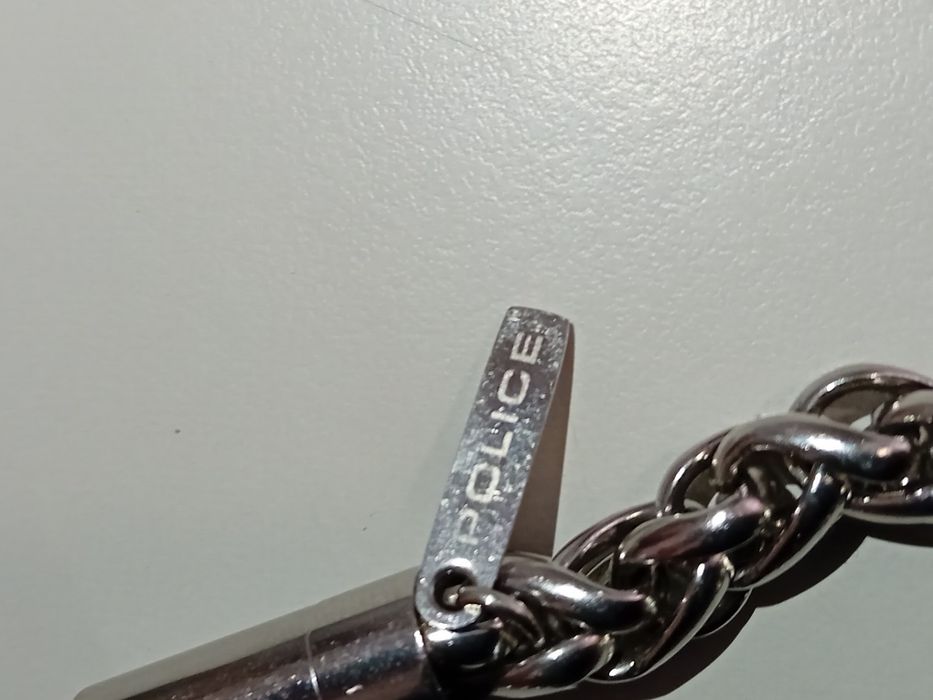 Pulseira Police como nova