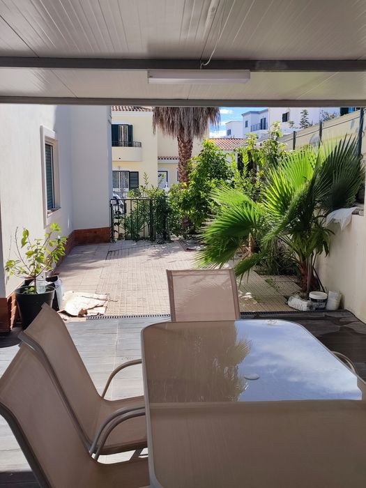 Moradia T4 com piscina