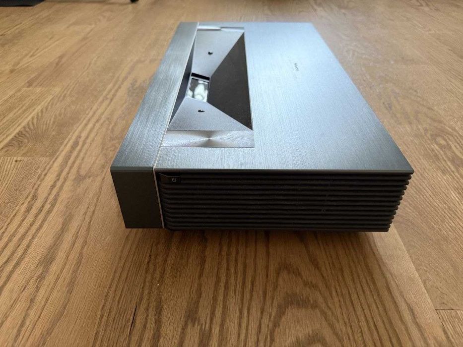 Projetor de cinema em casa Hisense PX3-PRO 4K UHD com triplo laser.