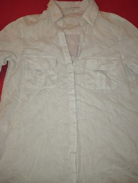 Delikatna koszula z kołnierzykiem