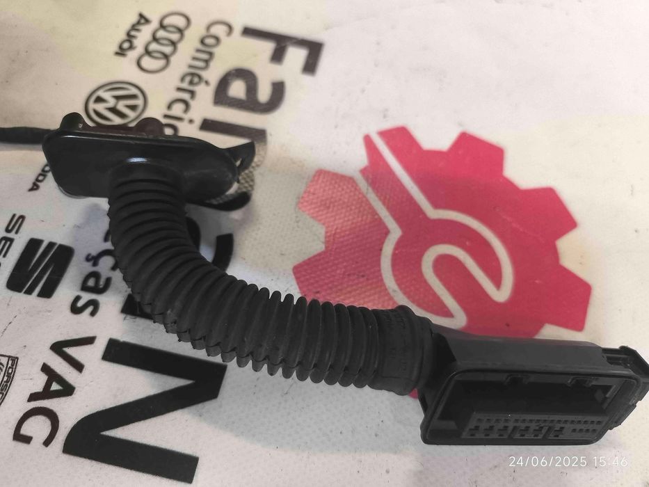 Fechadura / Fecho Porta Trás Esquerdo AUDI A3 2.0 TDI (105 kW / 143 cv) [09.2012 - 10.2020] 8V5971687E (OEM)