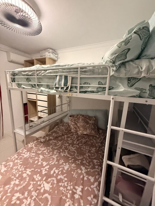 Vendo beliche com mesa e prateleiras