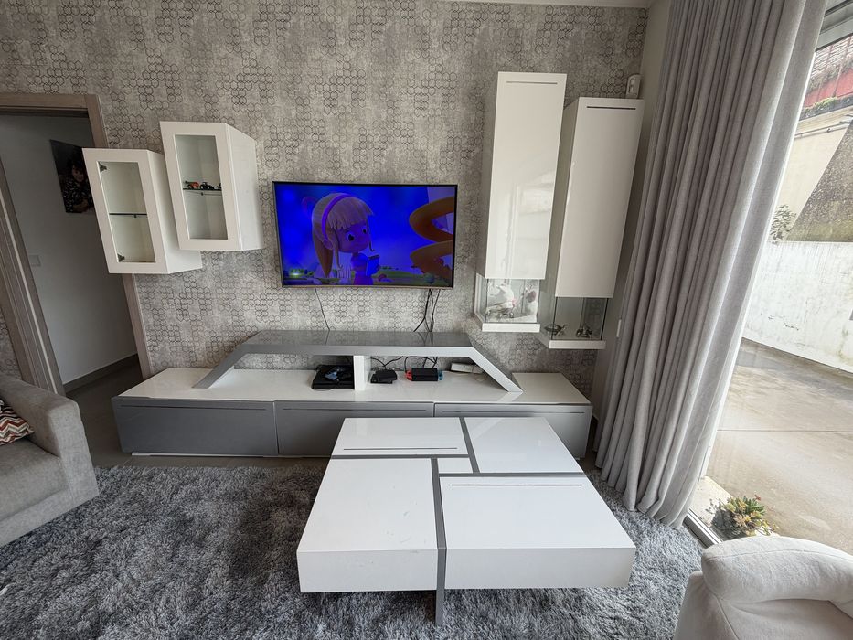 Mobilia completa sala de jantar e de estar