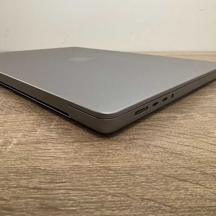 Macbook Pro 16" 2023 M2 Max / 32Gb DDR5 / SSD 512Gb (код: M1134)