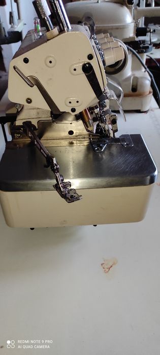 Оверлок б/у JUKI