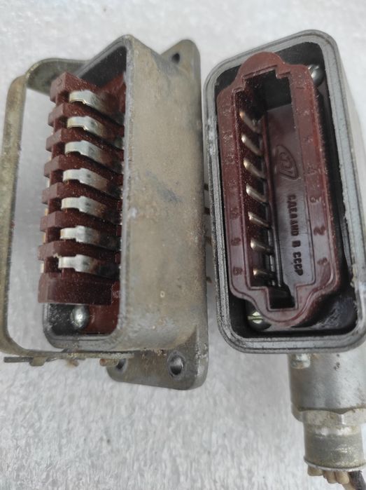 Радянські світильники , покриті емаллю .