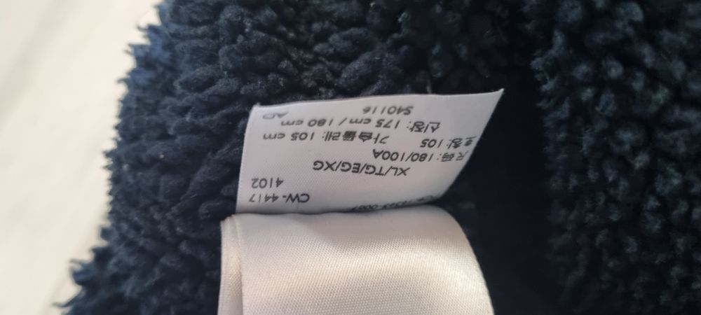 Levis XL.     ..