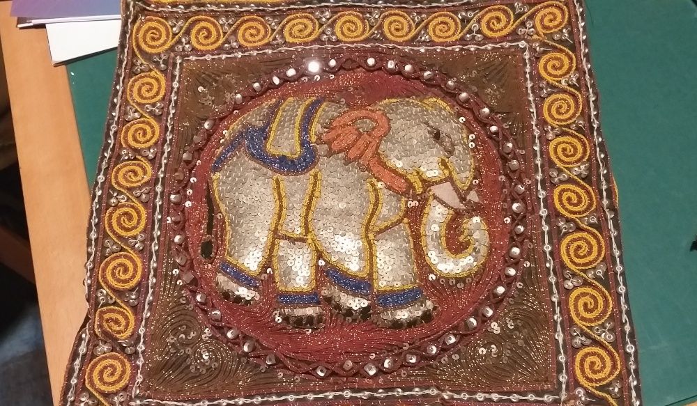 Painel bordado + almofadas bordadas (arte aplicada)