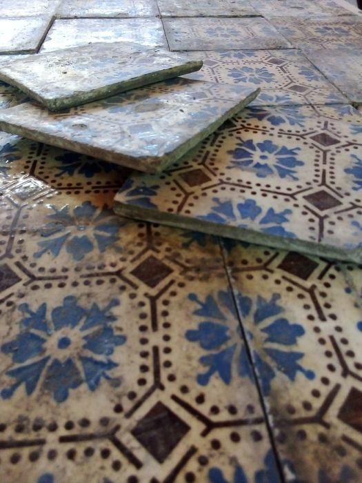 24 azulejos seculares