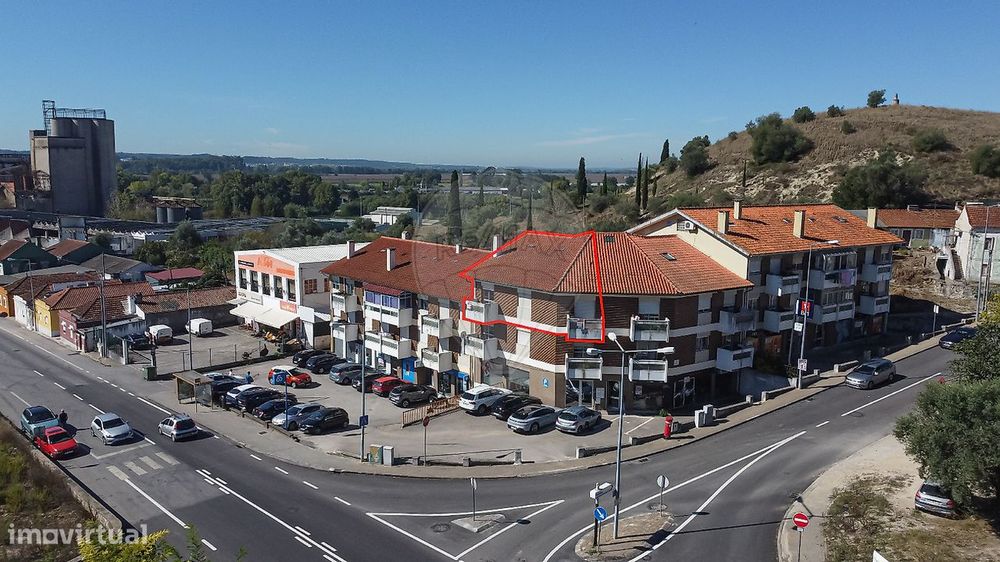 Apartamento T2 para venda — Coimbra (Sé Nova, Santa Cruz, Almedina E São Bartolomeu), Coimbra