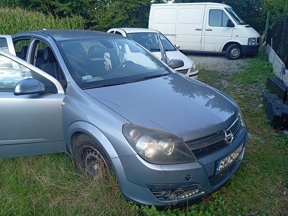Opel Astra H 1.6 benzyna