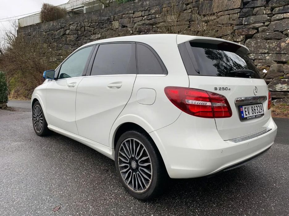 Mercedes B250-e 2016 року з Європи