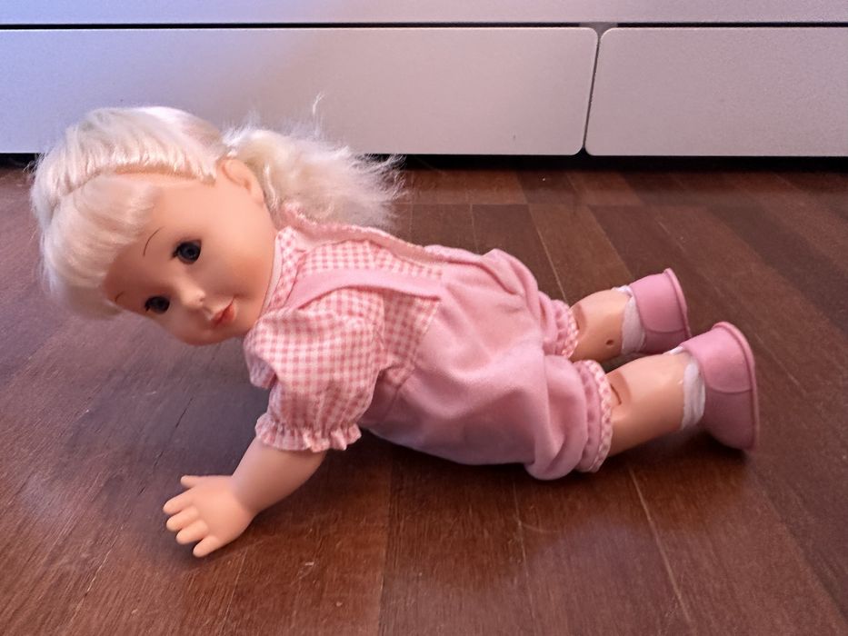 Boneca Ritinha Gatinha e Caminha
