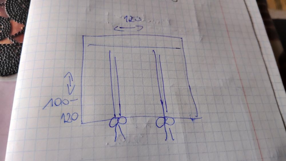Zestaw firanek i zasłon.