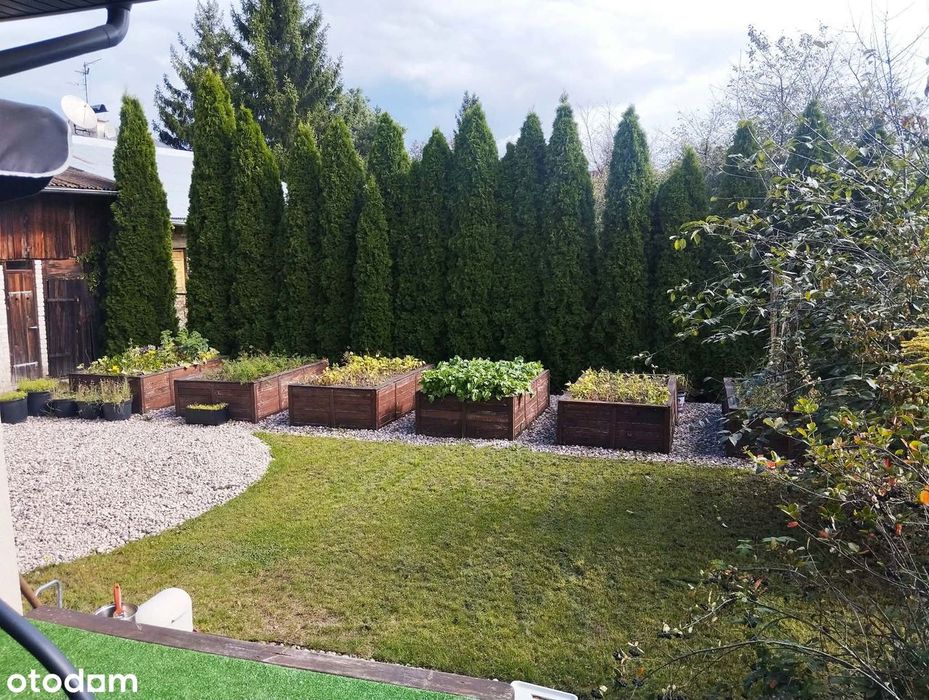 Parterowy dom z ogrodem i garażem w bryle – Wasilków, ścisłe centrum