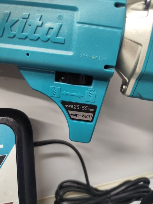 Makita DFS 452 безщітковий акумуляторний стрічковий шуруповерт Макіта