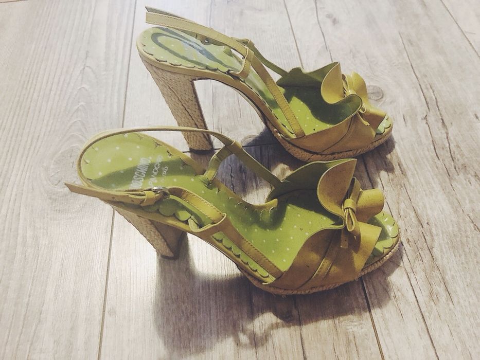 Sandały z kokardką Moschino espadryle 38