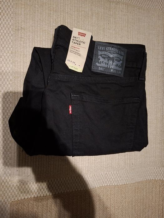 Spodnie męskie Levi's 541  Nowe. 36/34.