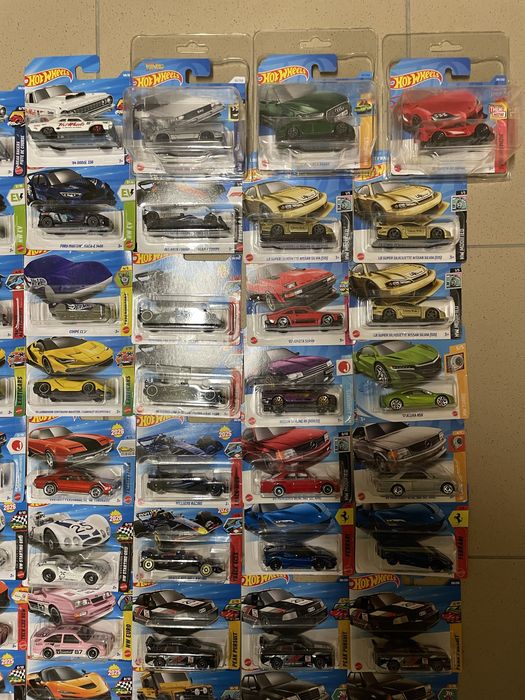 Hotwheels 126 sztuk wyprzedaż
