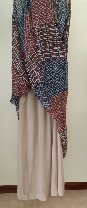 Vestido comprido de senhora marca Adolfo Dominguez