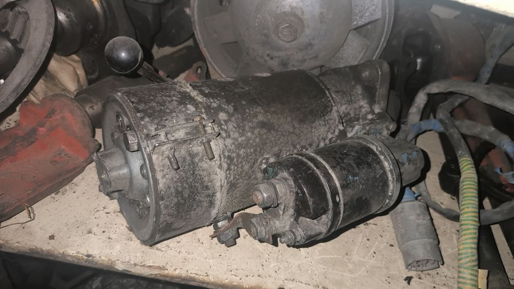 Продам стартер для т 40