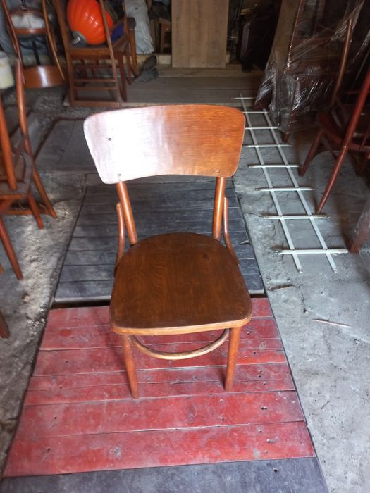 Стілець дубовий.для вітальні.