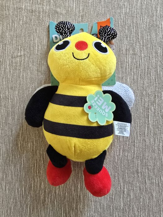 Piszcząca  zabawka dla pieska Pszczółka