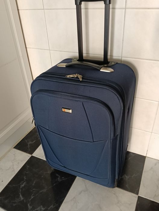 Mala de porão usada uma vez como nova