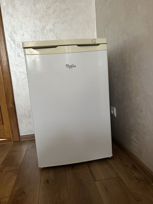 Морозильна камера капельна whirlpool