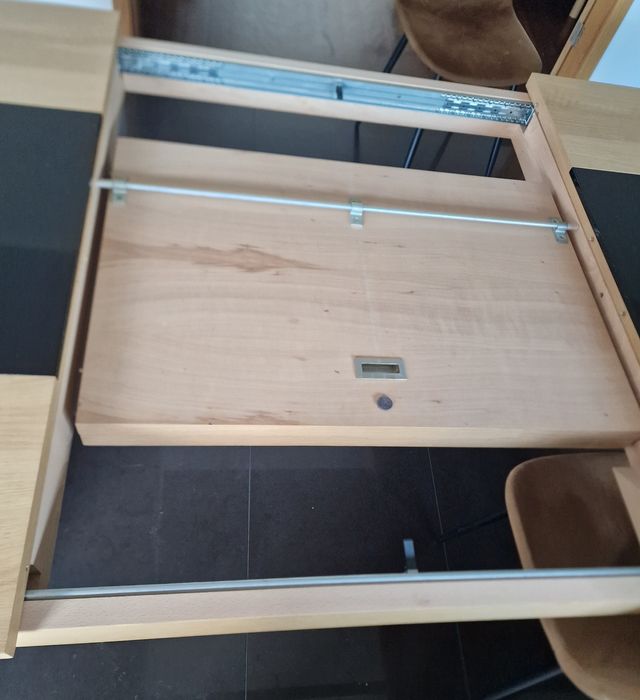 Mesa de jantar extensível