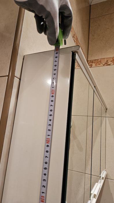 Szafka łazienkowa z lustrem