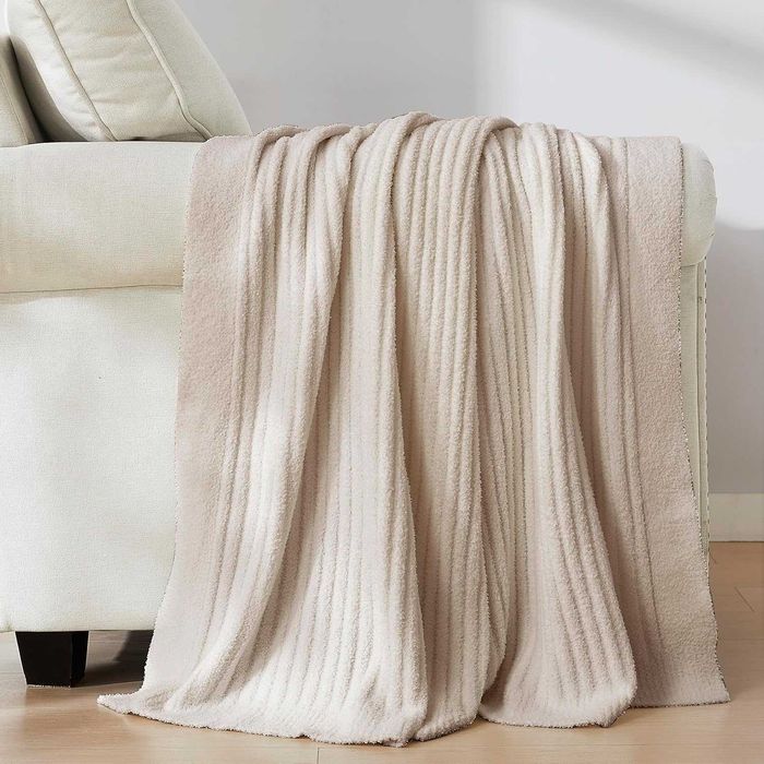 Nowy BEŻOWY koc / kocyk / narzuta / pled / polar / 125 x 175 cm !8421!