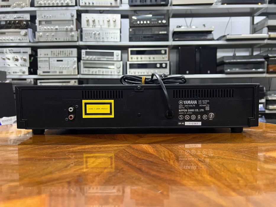 Odtwarzacz płyt CD Yamaha CD-450 Audio Room