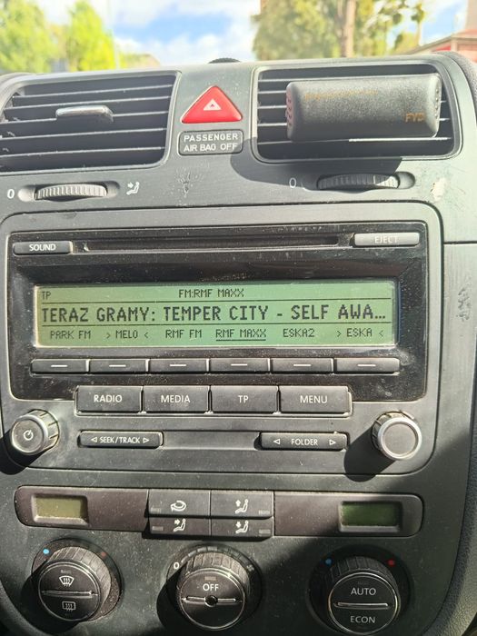 Fabryczne Radio Volkswagen RCD 310 CD/M3